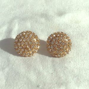 NWOT Fabulous Gold toned with Zirconia Earring